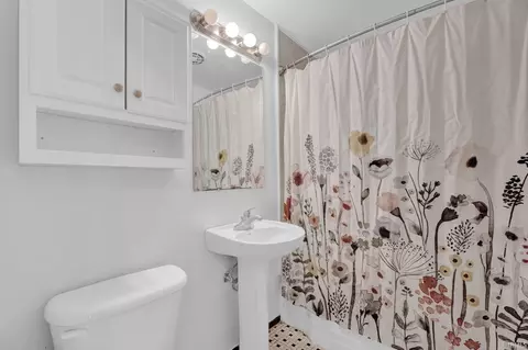 Bath - 3519 E Morningside Dr, Bloomington, IN 47408 photo 2 of 3