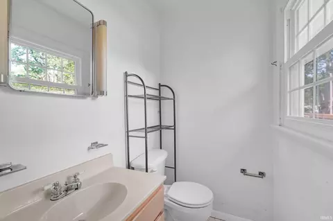 Bath - 3519 E Morningside Dr, Bloomington, IN 47408 photo 1 of 3