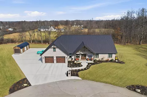 104 Winchester Dr, New Castle, IN 47362