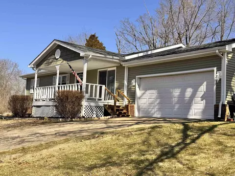 563 W Prancer Dr, Santa Claus, IN 47579