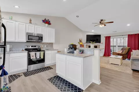 Kitchen - 9636 S Bay Pointe Ct, Bloomington, IN 47401 photo 1 of 3