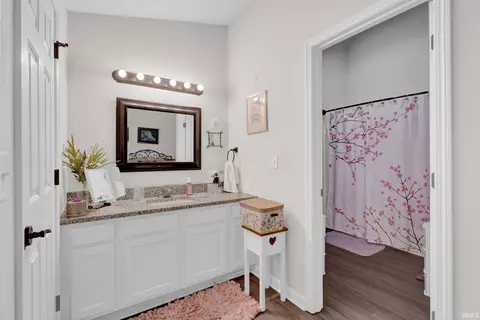 Bath - 9636 S Bay Pointe Ct, Bloomington, IN 47401 photo 1 of 3