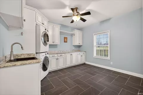 1414 E Commander Ct, Bloomington, IN 47401 photo 13