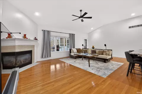 1414 E Commander Ct, Bloomington, IN 47401 photo 10
