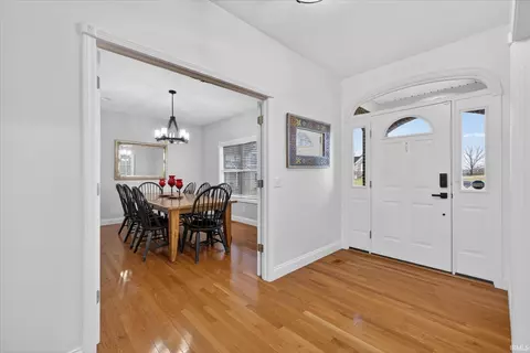 1414 E Commander Ct, Bloomington, IN 47401 photo 2