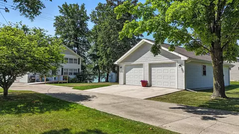 Exterior - 1130 E 455 S, Lagrange, IN 46761 photo 3 of 8