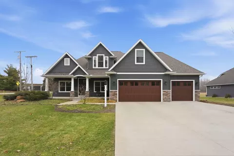 7790 E Cherokee Rd, Syracuse, IN 46567