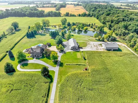 68555 Oak Rd, Lakeville, IN 46536