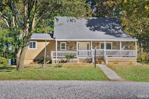 558 Pinewood Dr, Bedford, IN 47421