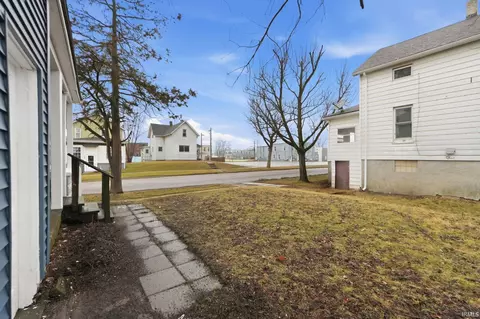 Exterior - 200 E King St, Garrett, IN 46738 photo 3 of 7