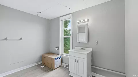 Bath - 200 E King St, Garrett, IN 46738 photo 4 of 4