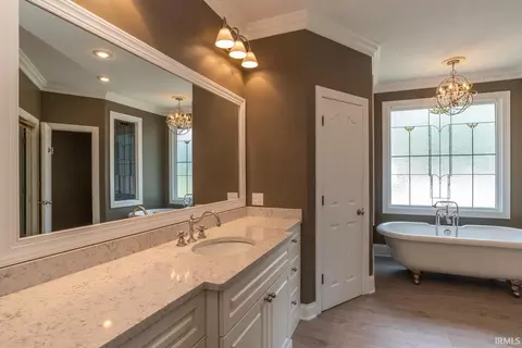 Bath - 1817 E Cheyanne Ln, Bloomington, IN 47401 photo 2 of 6