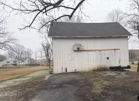 424 W Summit St, Delphi, IN 46923 photo 3