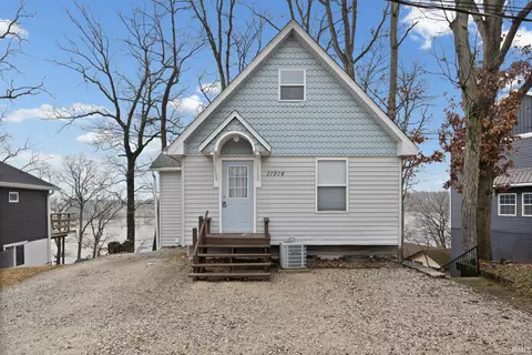 11914 W Breezy Point Dr, Monticello, IN 47960