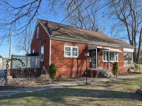 1340 N St Johns Rd, Washington, IN 47501
