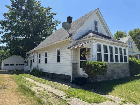 1614 Longley Ave, South Bend, IN 46628