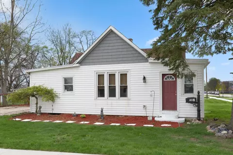 1605 E Clark St, Warsaw, IN 46580