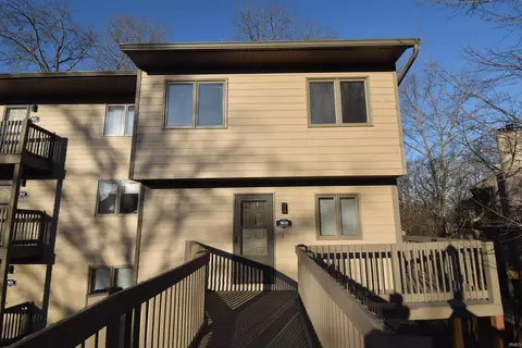 9600 S Lake Ridge Dr #158, Bloomington, IN 47401