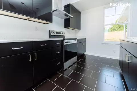 Kitchen - 412 W Emerson St, Bloomington, IN 47403 photo 4 of 5