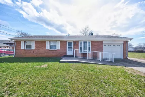 1323 Maxville Rd, Boonville, IN 47601