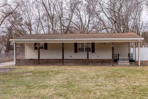 55219 Lexington Ave, South Bend, IN 46628