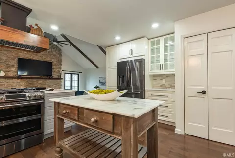 Kitchen - 1715 E Wexley Rd, Bloomington, IN 47401 photo 5 of 5
