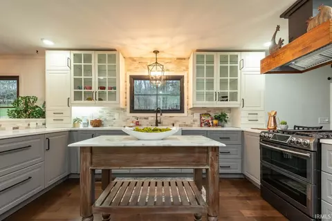 Kitchen - 1715 E Wexley Rd, Bloomington, IN 47401 photo 2 of 5