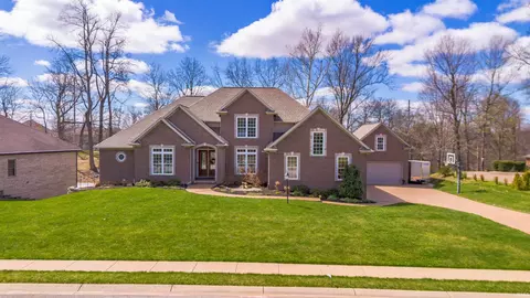 6177 Pembrooke Dr, Newburgh, IN 47630