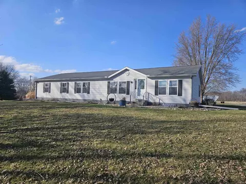3488 Wabash Rd, Rochester, IN 46975