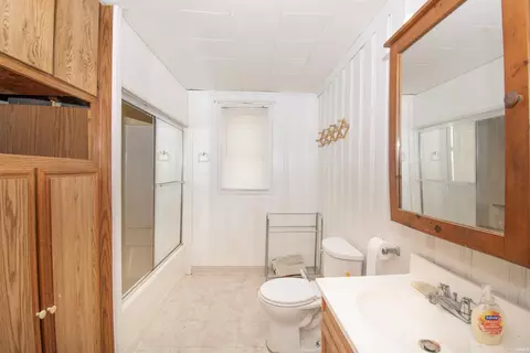 Bath - 3465 S 1140 E, Lagrange, IN 46761 photo 1 of 1