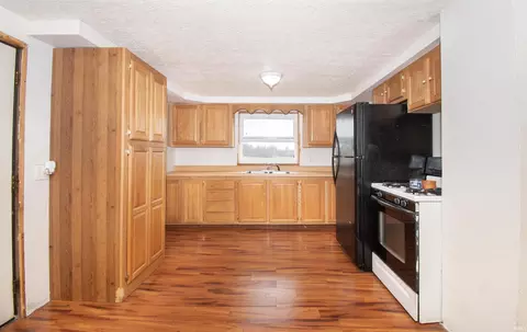 Kitchen - 3465 S 1140 E, Lagrange, IN 46761 photo 1 of 4
