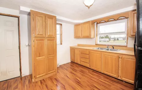 Kitchen - 3465 S 1140 E, Lagrange, IN 46761 photo 2 of 4
