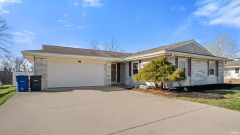 2846 Hillside Dr, Bedford, IN 47421