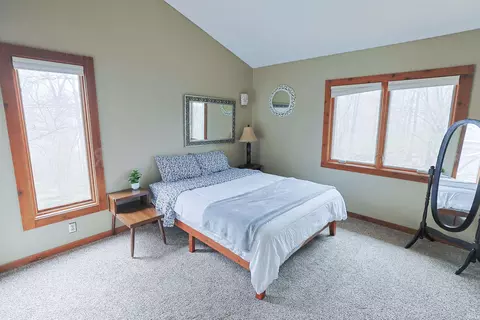 Bedroom - 17066 Hampton Dr, Granger, IN 46530 photo 2 of 5