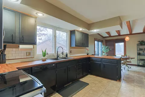Kitchen - 17066 Hampton Dr, Granger, IN 46530 photo 1 of 3
