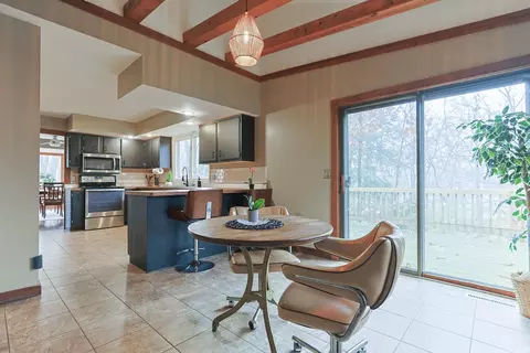 Dining - 17066 Hampton Dr, Granger, IN 46530 photo 3 of 4