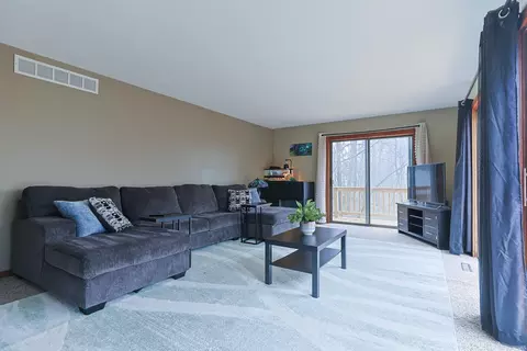 Living - 17066 Hampton Dr, Granger, IN 46530 photo 4 of 5