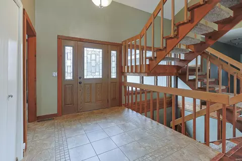 Entry Way - 17066 Hampton Dr, Granger, IN 46530 photo 1 of 2