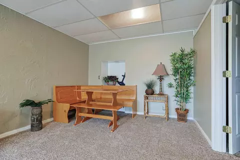 Dining - 17066 Hampton Dr, Granger, IN 46530 photo 4 of 4