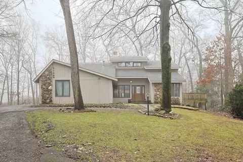 Exterior - 17066 Hampton Dr, Granger, IN 46530 photo 5 of 6