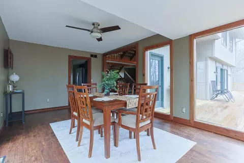 Dining - 17066 Hampton Dr, Granger, IN 46530 photo 2 of 4