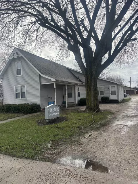 615 E Votaw St, Portland, IN 47371