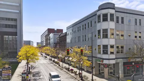 113 W Wayne St #412, Fort Wayne, IN 46802