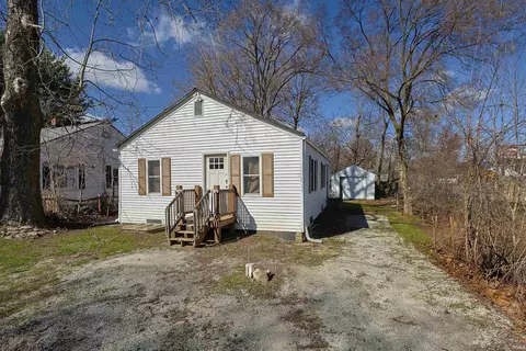 19793 Greenacre St, South Bend, IN 46637