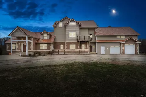 7692 N Emery Rd, Rolling Prairie, IN 46371