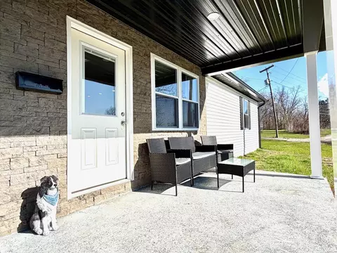 Exterior - 103 E Warren St, Mitchell, IN 47446 photo 5 of 11