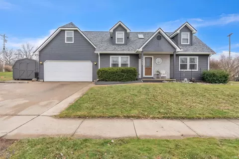 1406 Fairview Run, Kendallville, IN 46755