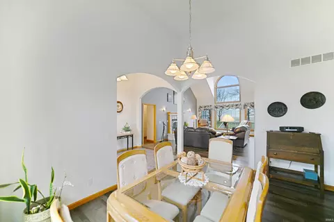 Dining - 13826 N 560 E, Syracuse, IN 46567 photo 1 of 4