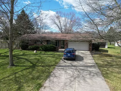 2904 Sharon Sts, Winona Lake, IN 46590
