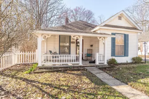 813 W Kirkwood Ave, Bloomington, IN 47401